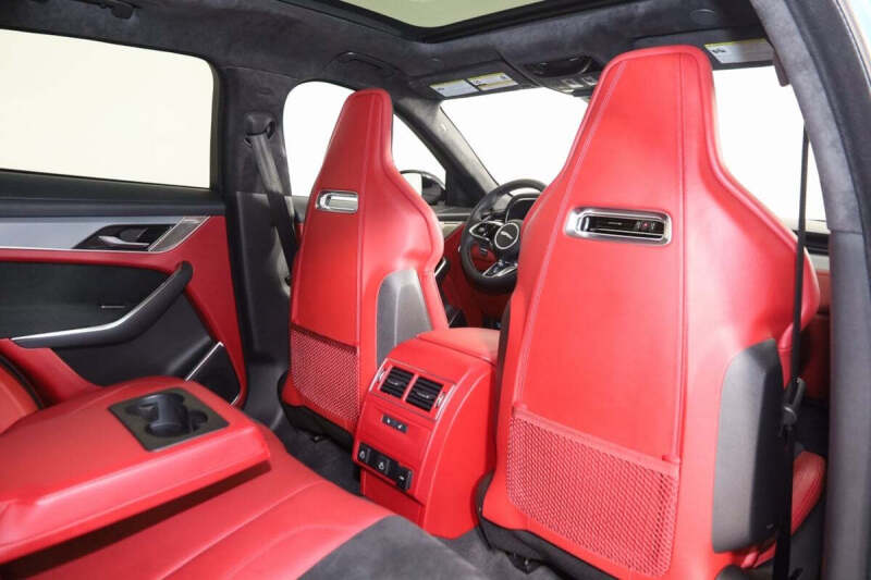 2024 Jaguar F-PACE SVR