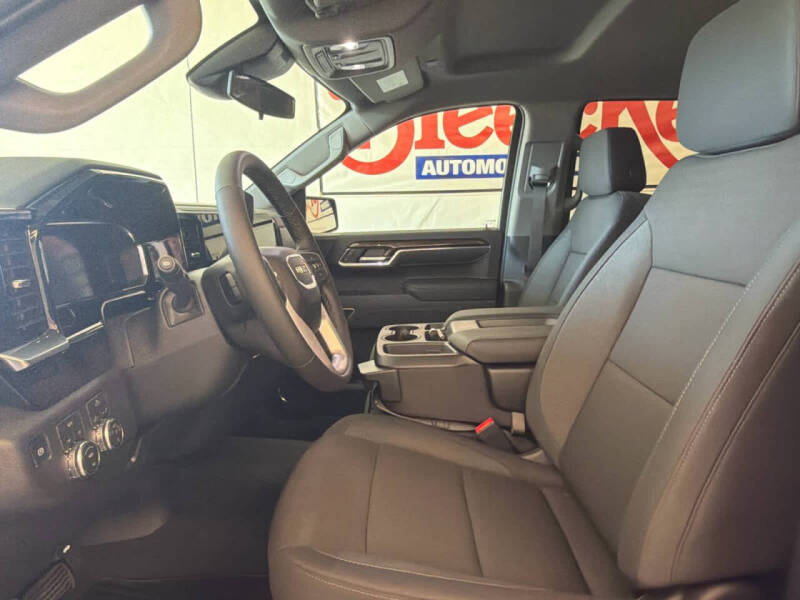 2026 GMC Sierra 1500 Elevation Standard