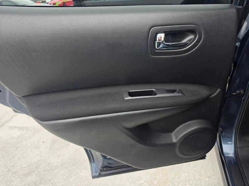 2013 Nissan Rogue SV