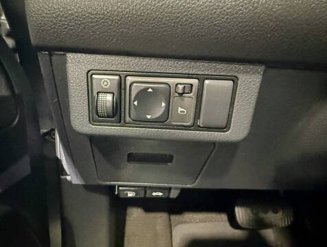 2009 Nissan Versa 1.8 S