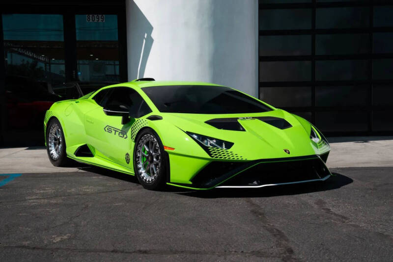 2022 Lamborghini Huracan STO