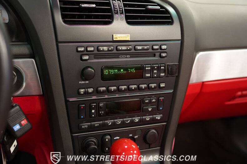 2002 Ford Thunderbird Deluxe