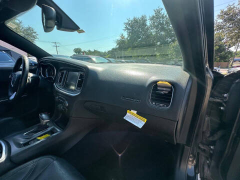 2015 Dodge Charger SXT