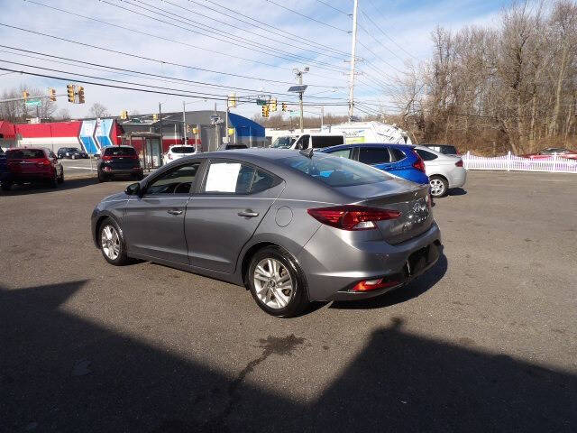 2019 Hyundai Elantra SE