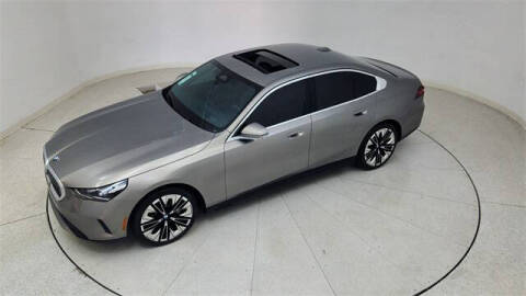 2025 BMW 5 Series 530i