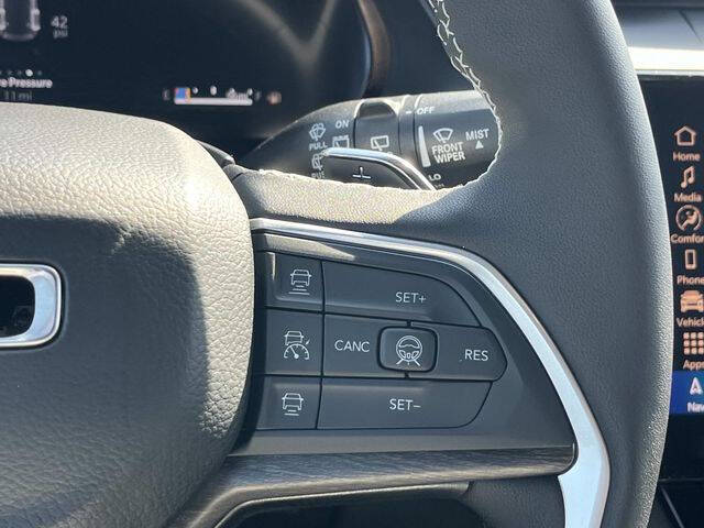 2026 Jeep Grand Cherokee Altitude