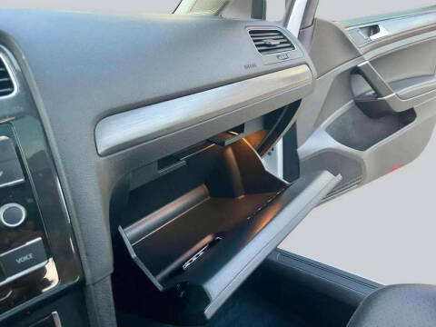 2021 Volkswagen Golf TSI