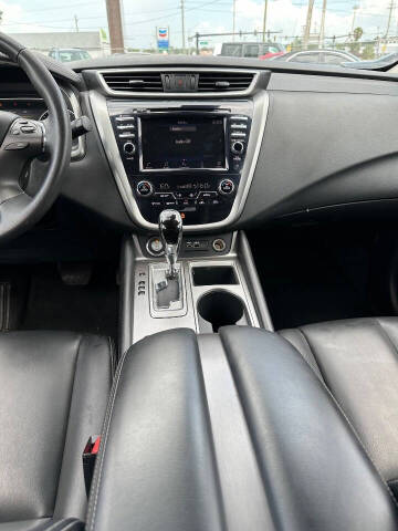 2023 Nissan Murano SV