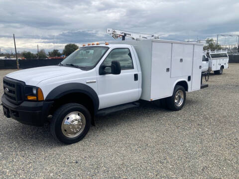 2006 Ford F-550 Super Duty for sale at Speciality Auto Sales in Oakdale CA