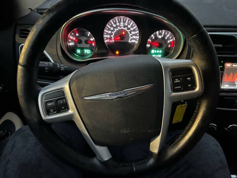 2011 Chrysler 200 Touring