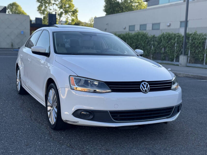 Used 2011 Volkswagen Jetta SEL with VIN 3VWLX7AJ3BM394776 for sale in San Leandro, CA