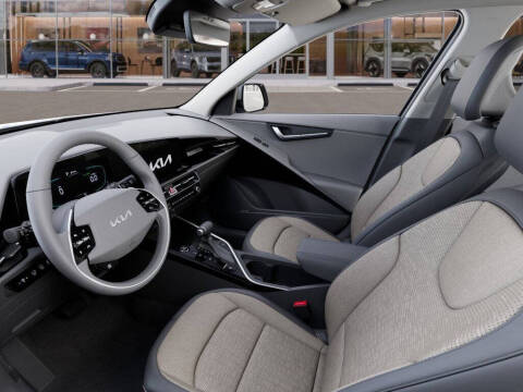 2025 Kia Niro SX