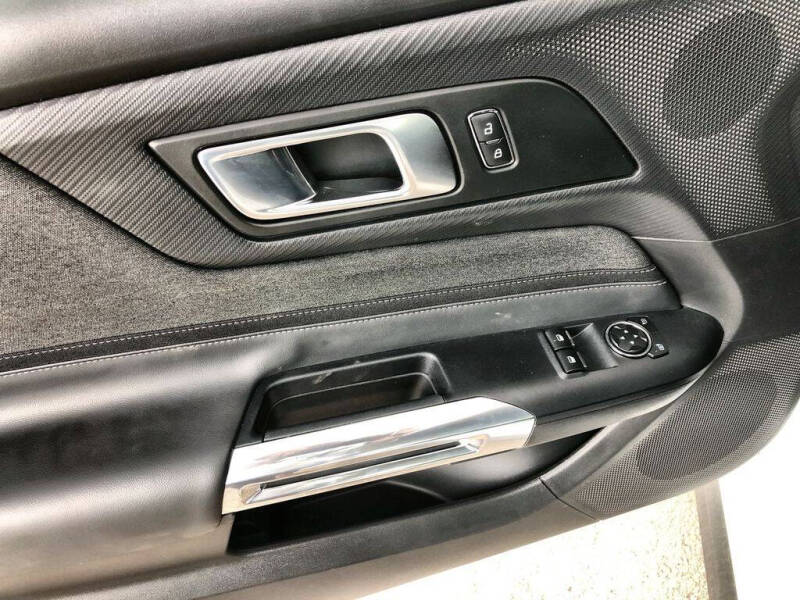 2025 Ford Mustang EcoBoost
