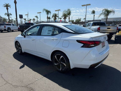 2025 Nissan Versa SR