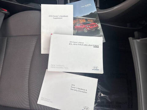 2016 Hyundai Elantra SE