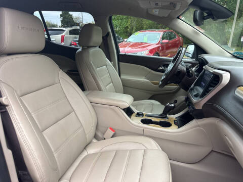 2017 GMC Acadia Denali