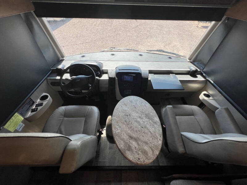 2019 Winnebago Intent 31P Class A RV