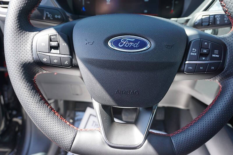 2025 Ford Escape ST-Line Select