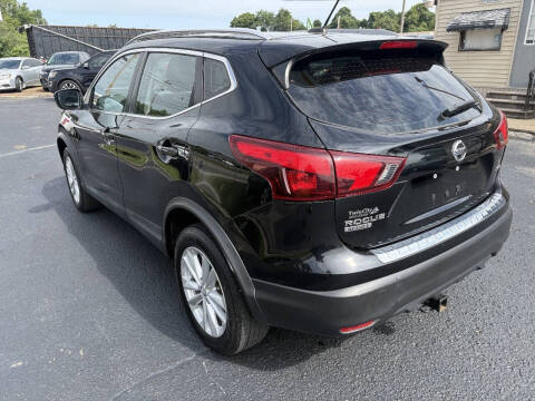 2018 Nissan Rogue Sport SV