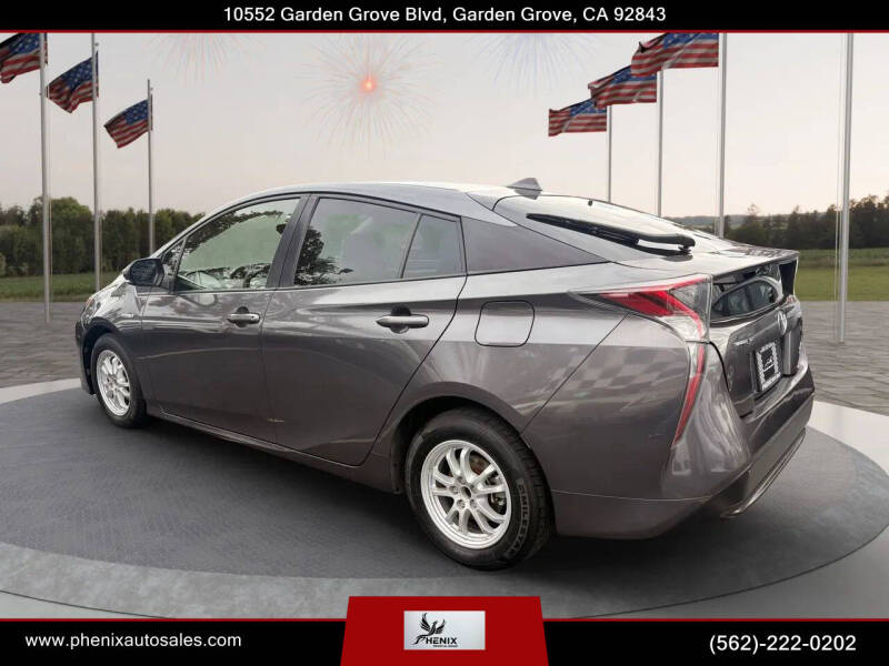 2016 Toyota Prius Two