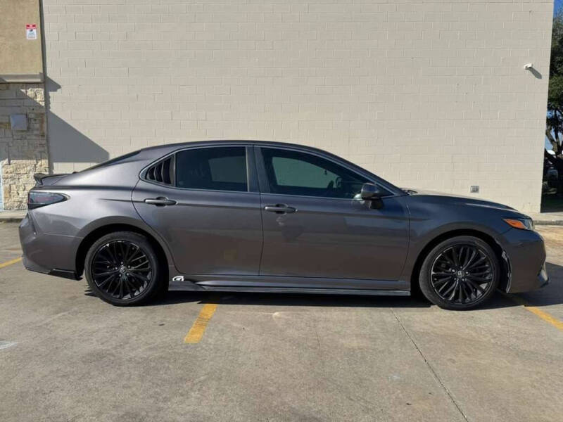 2018 Toyota Camry SE