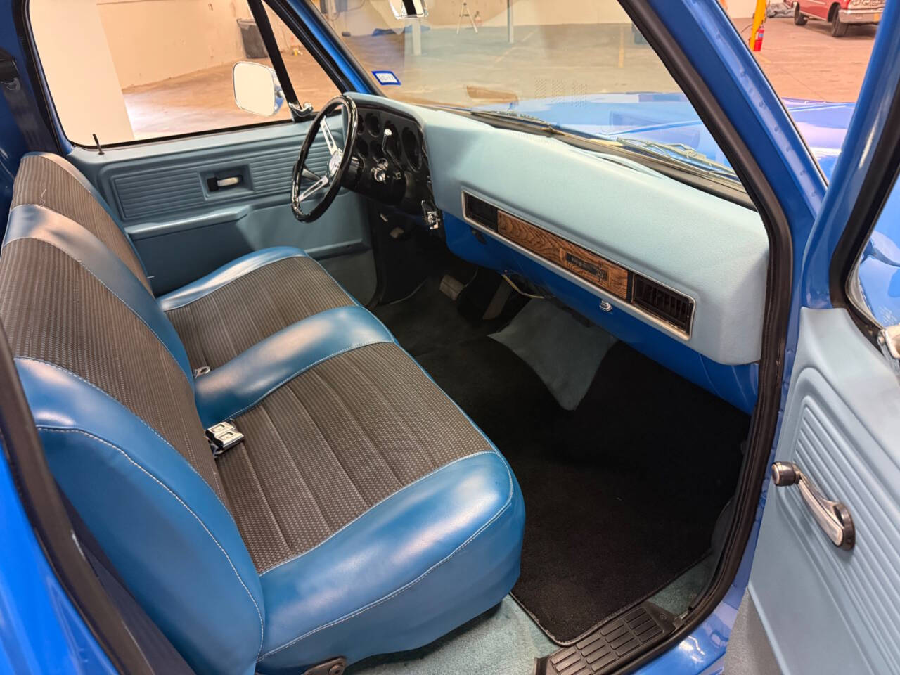 1977 Chevrolet C10 26