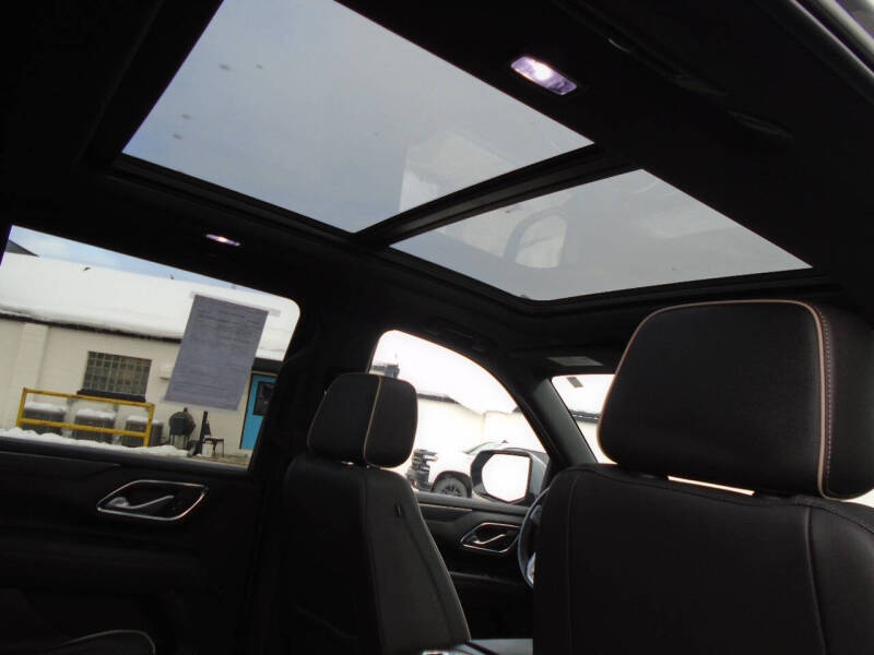 2023 GMC Yukon XL SLT