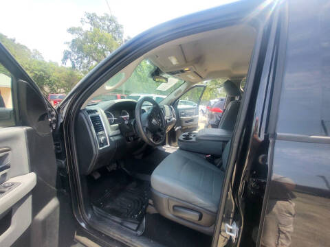 2017 RAM 1500 SLT