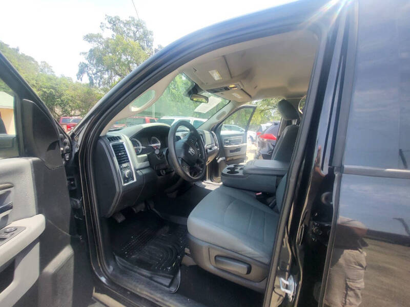 2017 RAM 1500 SLT