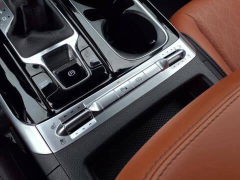 2024 Kia Carnival SX