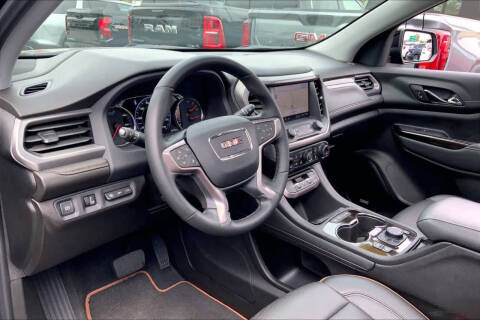 2023 GMC Acadia AT4