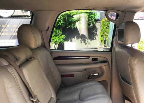 2004 Cadillac Escalade