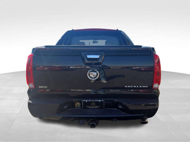 2011 Cadillac Escalade EXT Luxury