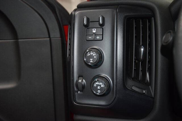 2025 Chevrolet Silverado 6500HD