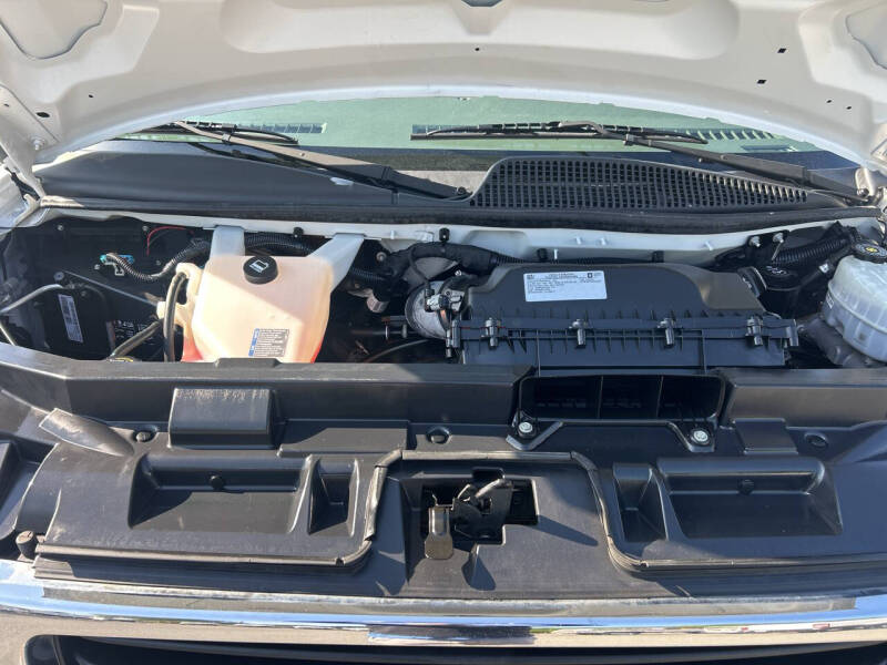 2021 GMC Savana 2500