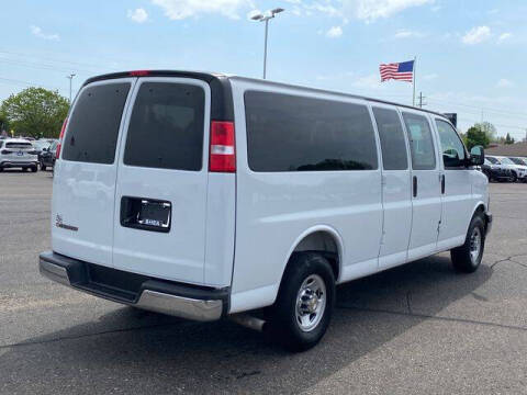 2025 Chevrolet Express LT 3500