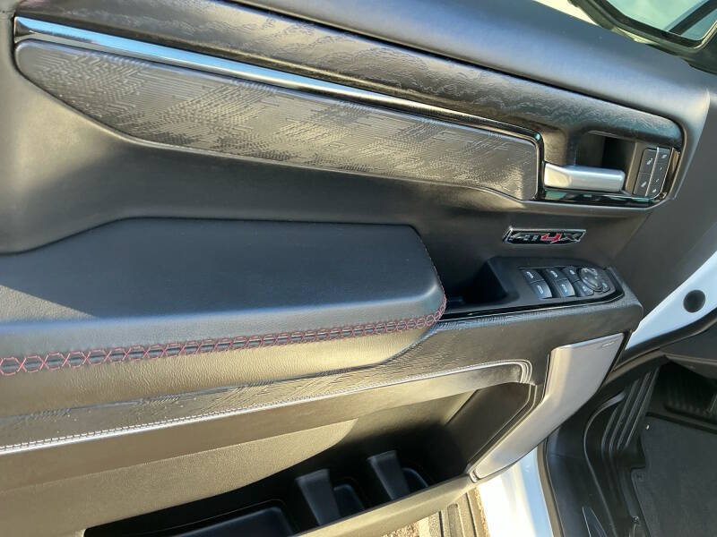 2023 GMC Sierra 1500 AT4X