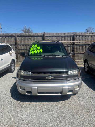 2005 Chevrolet TrailBlazer for sale at J D USED AUTO SALES INC in Doraville GA