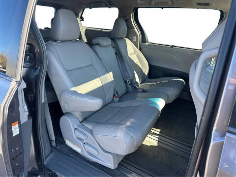 2015 Toyota Sienna