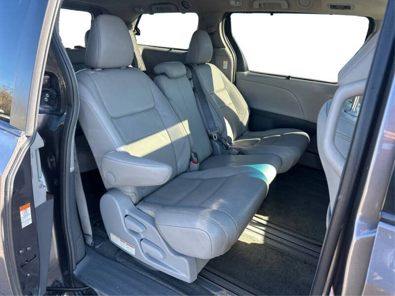 2015 Toyota Sienna