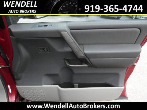 2004 Nissan Titan LE