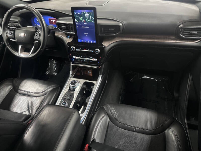 2022 Ford Explorer Platinum