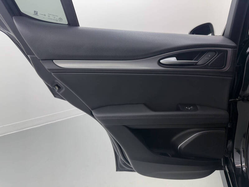 2022 Alfa Romeo Stelvio Veloce