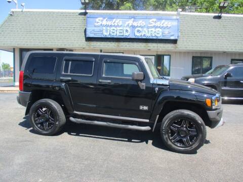 2008 HUMMER H3 for sale at SHULTS AUTO SALES INC. in Crystal Lake IL