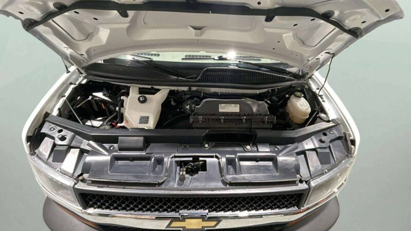 2024 Chevrolet Express 2500