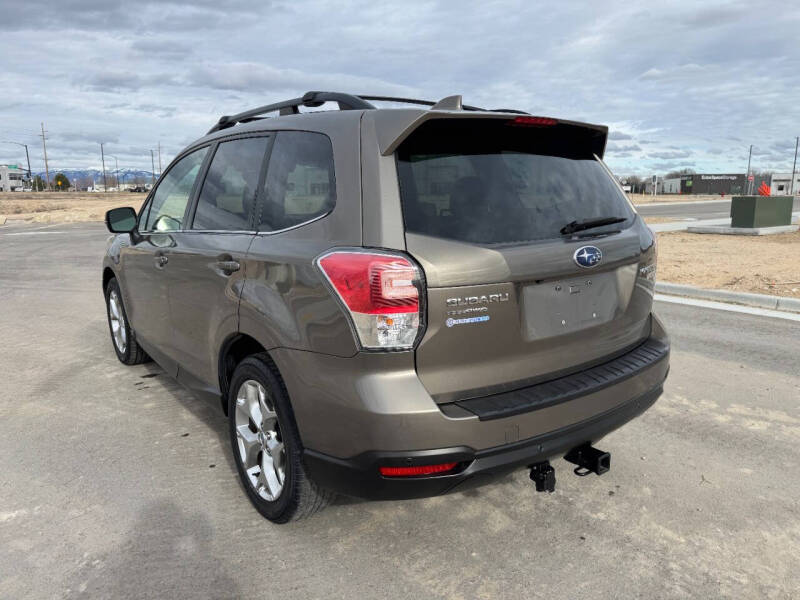 Image 8 of 2017 Subaru Forester 2.5i Touring
