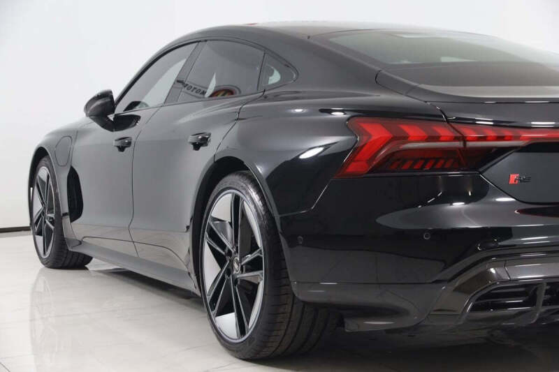 2024 Audi RS e-tron GT quattro