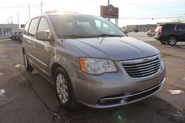 2013 Chrysler Town and Country Touring