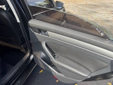 2014 Volkswagen Passat 1.8T S PZEV