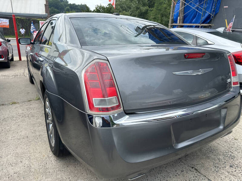2012 Chrysler 300 Limited